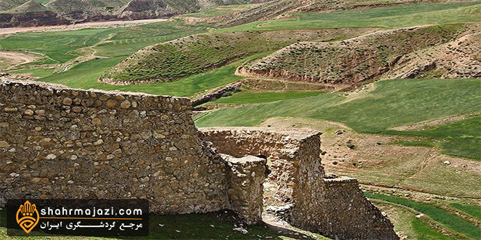  دژ پشت قلعه  