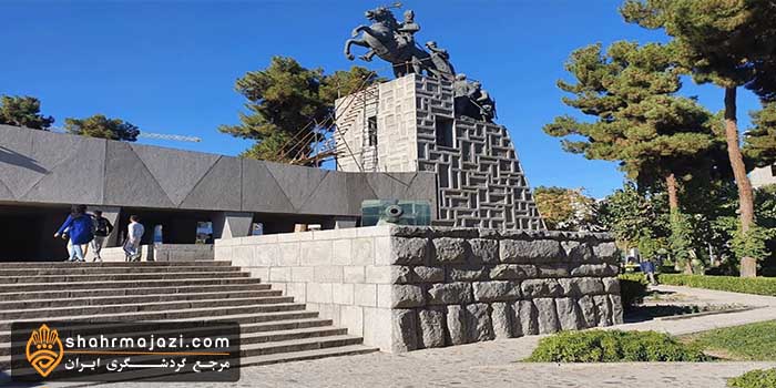  آرامگاه نادر شاه  