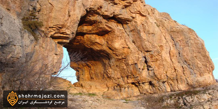  دلیکلی داش(سنگ سوراخ) 