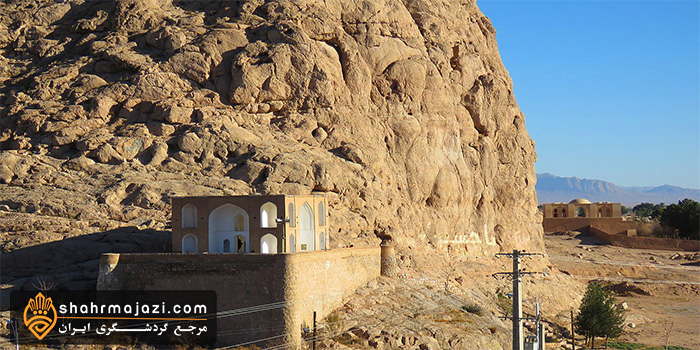  تخت درگاه قلی بیگ 